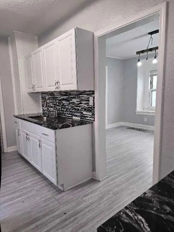 3503 E 25th ST, Kansas City, MO 64127