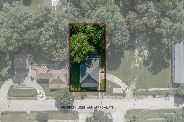 302 N Chestnut ST, Forest City, MO 64451