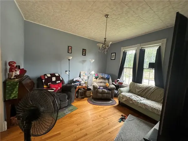 406 W Poulin ST, St Joseph, MO 64501