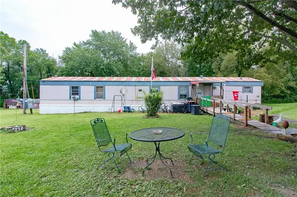 125 NE 641st RD, Knob Noster, MO 65336