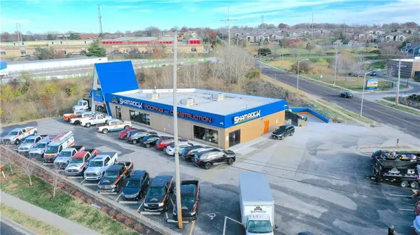 7899 Frontage RD, Overland Park, KS 66204