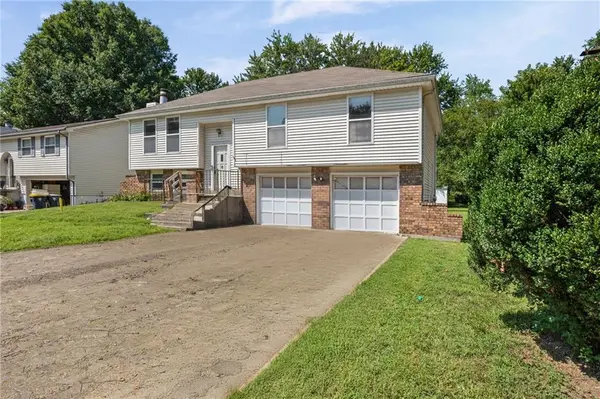 2104 NW 64th TER, Kansas City, MO 64151