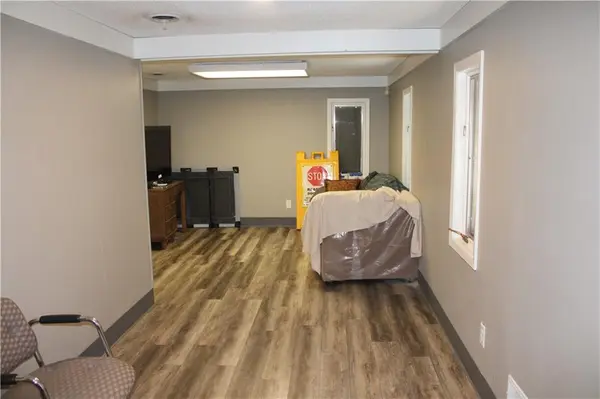 9010 Rosehill, Suite A ST, Lenexa, KS 66215