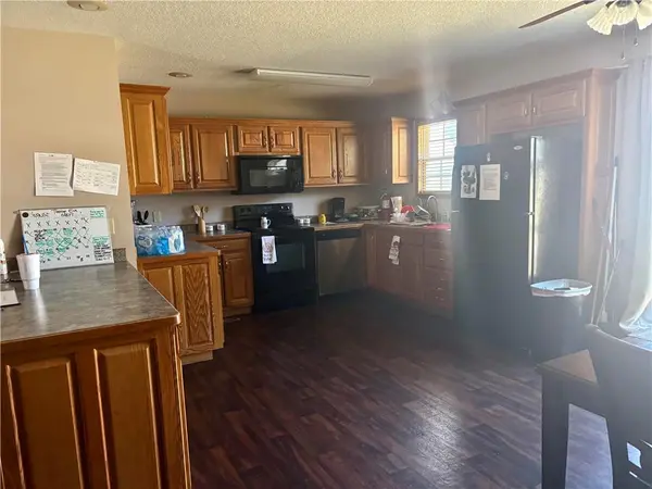 514 Brooklyn CT, Frontenac, KS 66763
