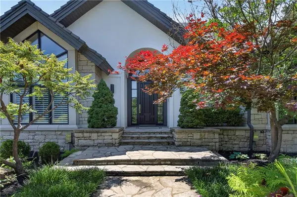 3805 W 123rd ST, Leawood, KS 66209