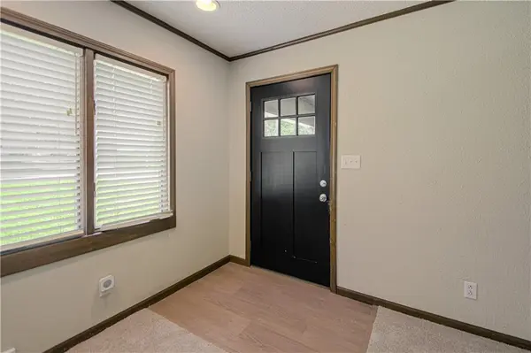 7249 Marty ST, Overland Park, KS 66204