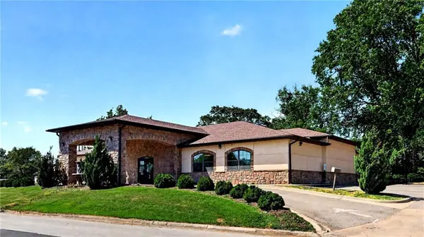 608 Willard ST, Frontenac, KS 66763