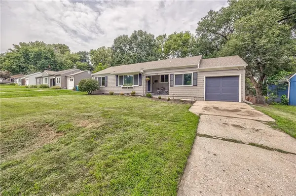 7114 W 72nd TER, Overland Park, KS 66204