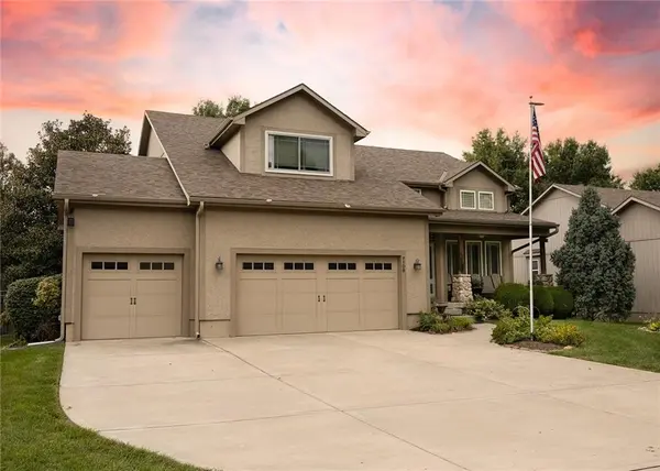 7108 Aminda ST, Shawnee, KS 66227