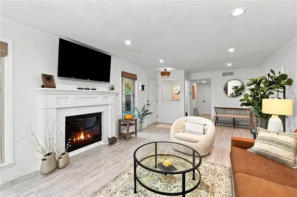6244 Rosewood ST, Mission, KS 66205