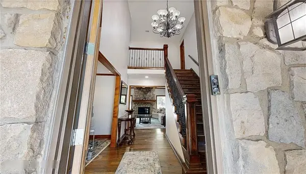 8230 W 99th ST, Overland Park, KS 66212