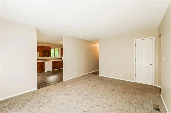 8706 E 91st ST, Kansas City, MO 64134