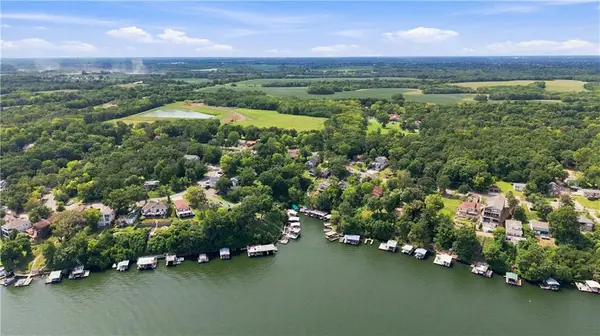92 M ST, Lake Lotawana, MO 64086