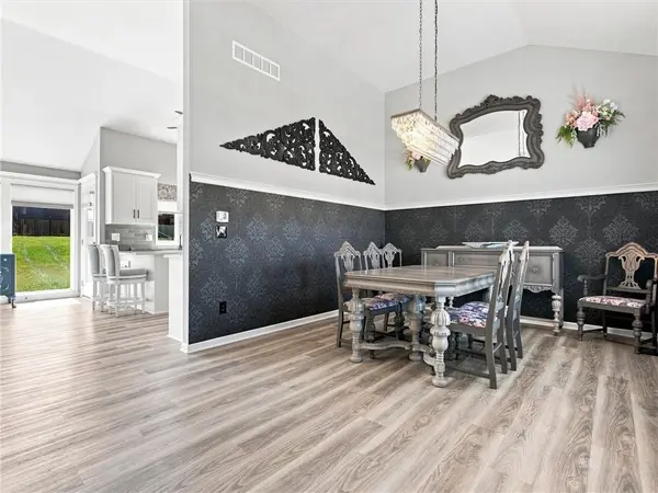 800 Wright ST, Pleasant Hill, MO 64080
