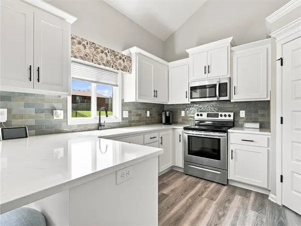 800 Wright ST, Pleasant Hill, MO 64080