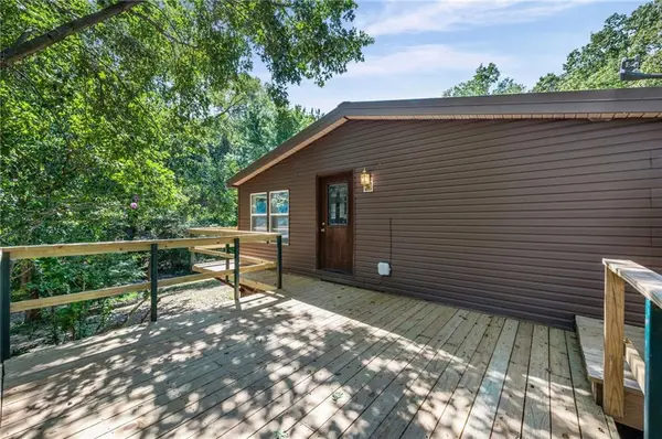 8898 Albany RD, Orrick, MO 64077