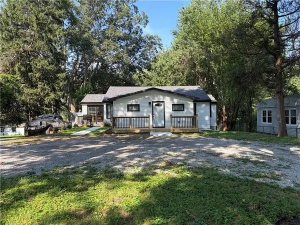 3126 S 29th ST, St Joseph, MO 64503