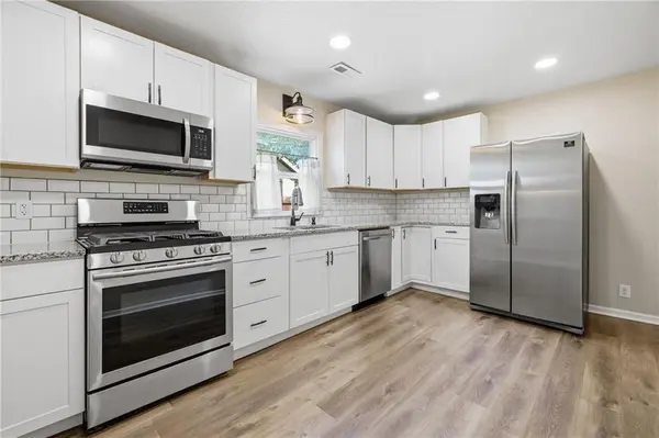 9022 Grand AVE, Kansas City, MO 64114