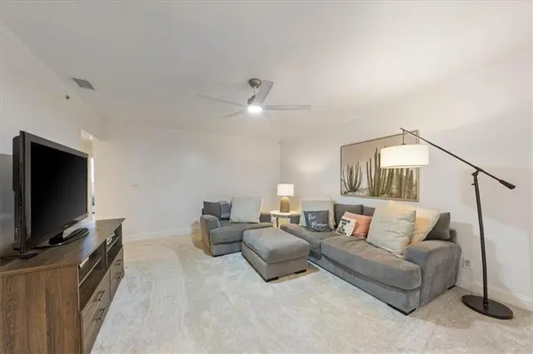 10124 W 96th ST #A, Overland Park, KS 66212