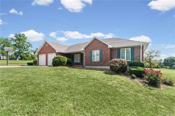 111 Walnut DR, Carrollton, MO 64633