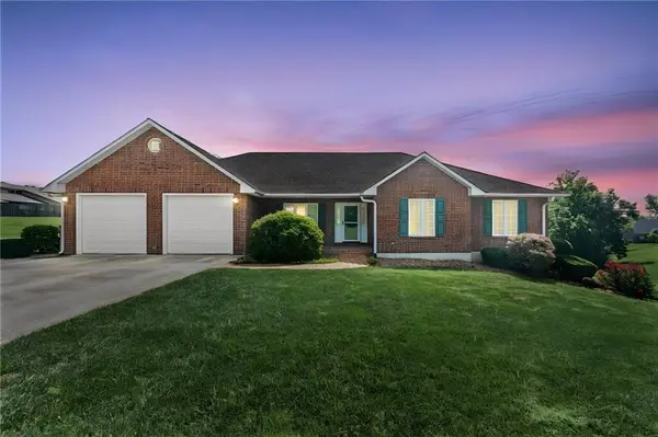 111 Walnut DR, Carrollton, MO 64633