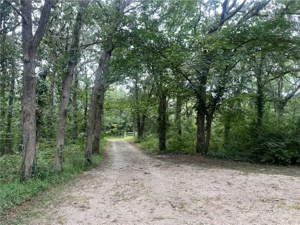 956 NW 1401 RD, Odessa, MO 64076