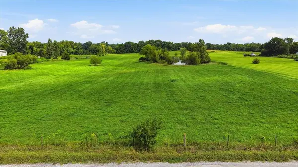 1120 NW 1st ST, Oak Grove, MO 64075