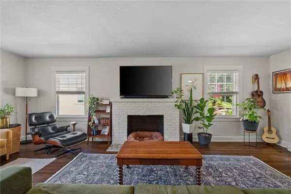 620 W 60th TER, Kansas City, MO 64113