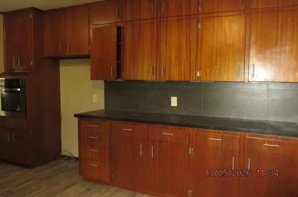 6878 Sni- A- Bar RD, Kansas City, MO 64129