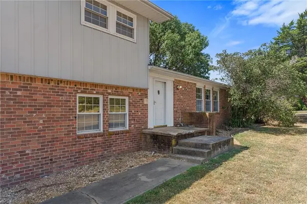 1901 Stark ST, Coffeyville, KS 67333