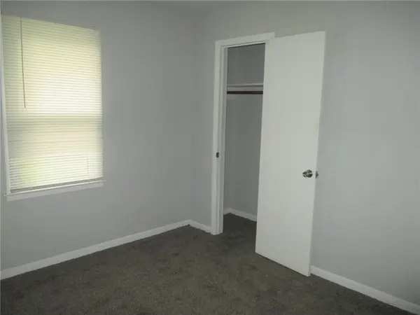 516 Seargent AVE, Marshall, MO 65340