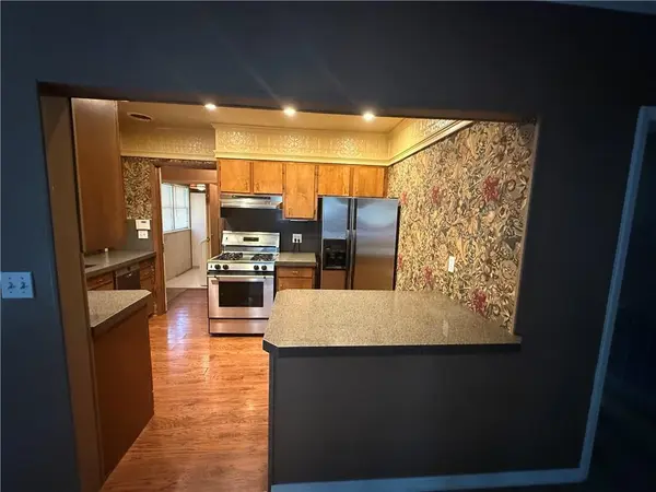 706 W 1st ST, Coffeyville, KS 67337