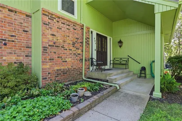 804 NW 41st ST, Blue Springs, MO 64015