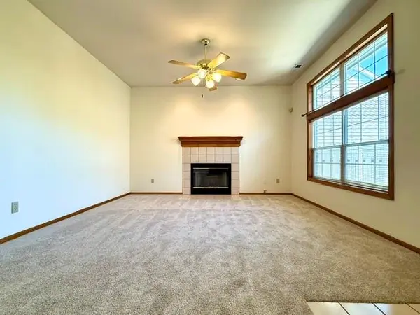 4711 Hearthside DR, Lawrence, KS 66049