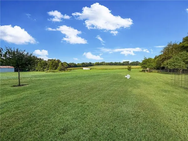 5555 Kinnamon RD, Odessa, MO 64076