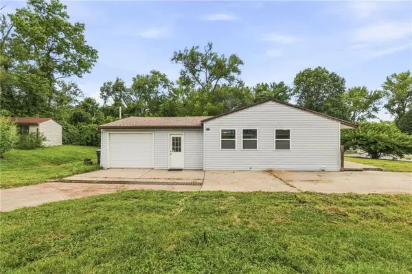 5138 N CORRINGTON AVE, Kansas City, MO 64119