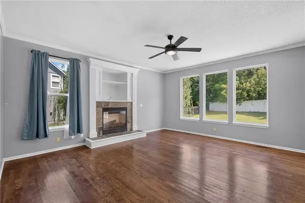 1003 Colonial DR, Pleasant Hill, MO 64080