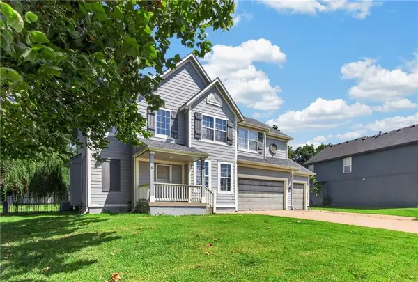 1003 Colonial DR, Pleasant Hill, MO 64080