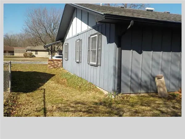 307 Centennial AVE, Coffeyville, KS 67337