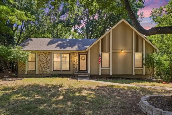 11309 W 99th ST, Overland Park, KS 66214