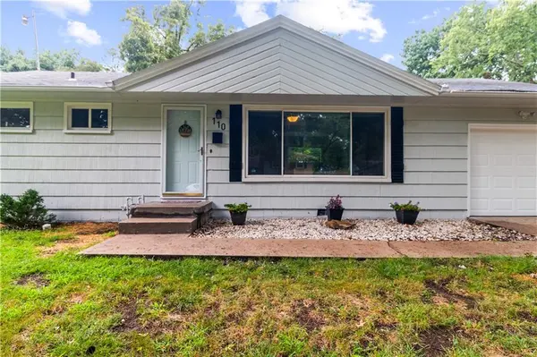 110 Manor DR, Belton, MO 64012
