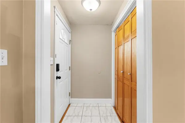 102 Highland DR, Smithville, MO 64089