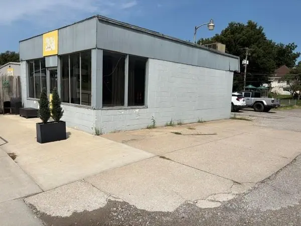 1421 Main ST, Atchison, KS 66002