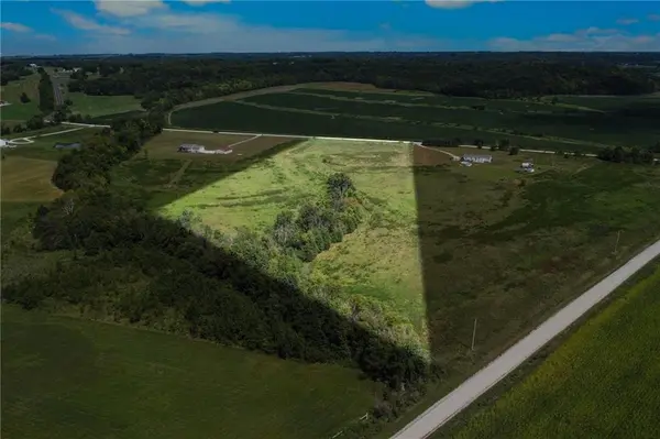4742 Douglas TER, Lane, KS 66042