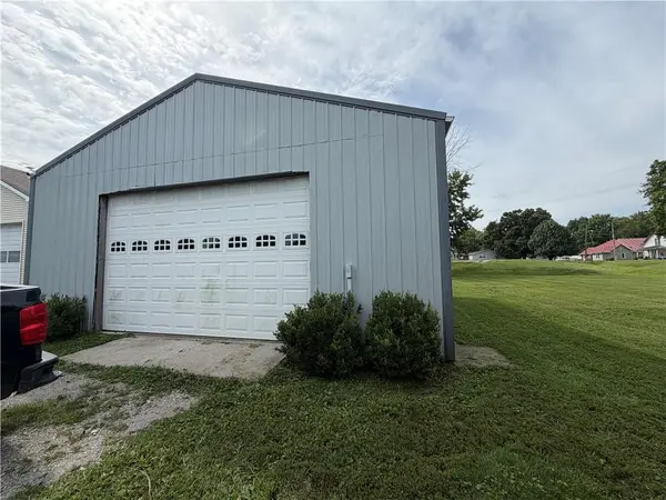 510 W Samuel ST, Hamilton, MO 64644