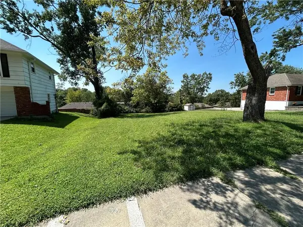 10740 White AVE, Kansas City, MO 64134