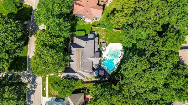 11004 W 120th TER, Overland Park, KS 66213