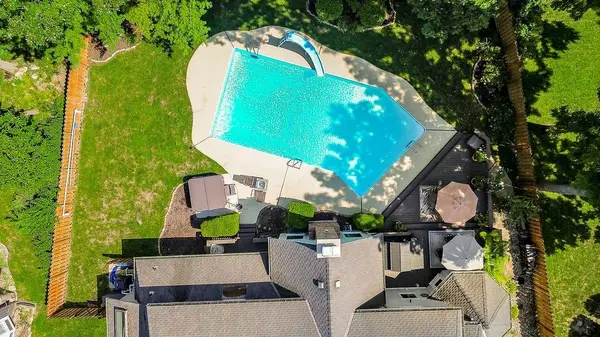 11004 W 120th TER, Overland Park, KS 66213