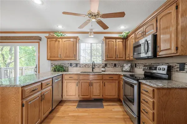 4512 NE Webster DR, Lee's Summit, MO 64064