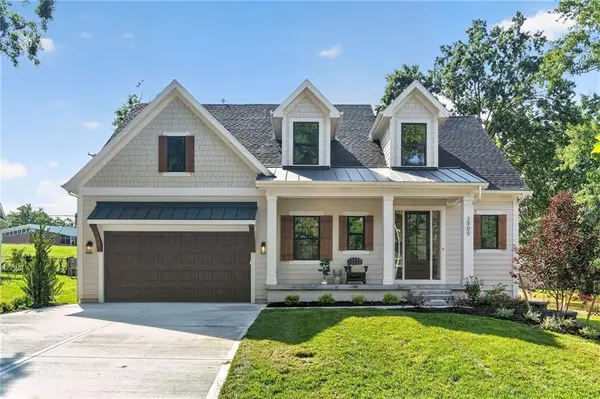 2905 W 72nd ST, Prairie Village, KS 66208